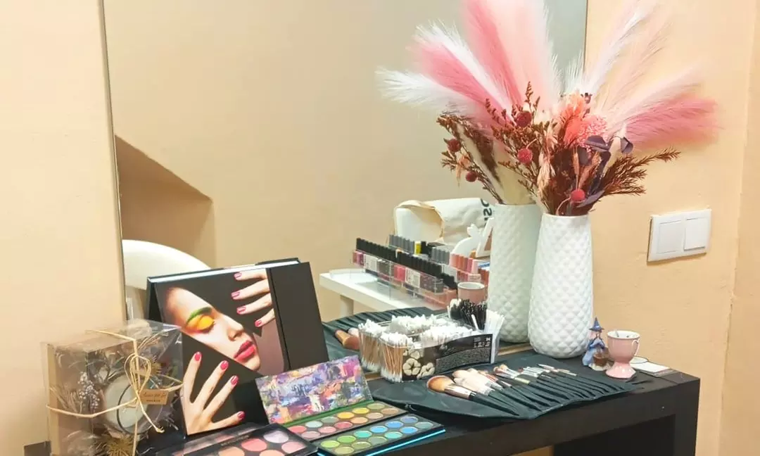 Micropigmentación de ojos o labios, o microshading en cejas