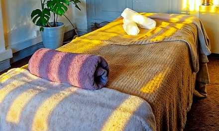 30 Minutes - Back, Neck & Shoulders or Feet Massage - Healing Touch by Marius