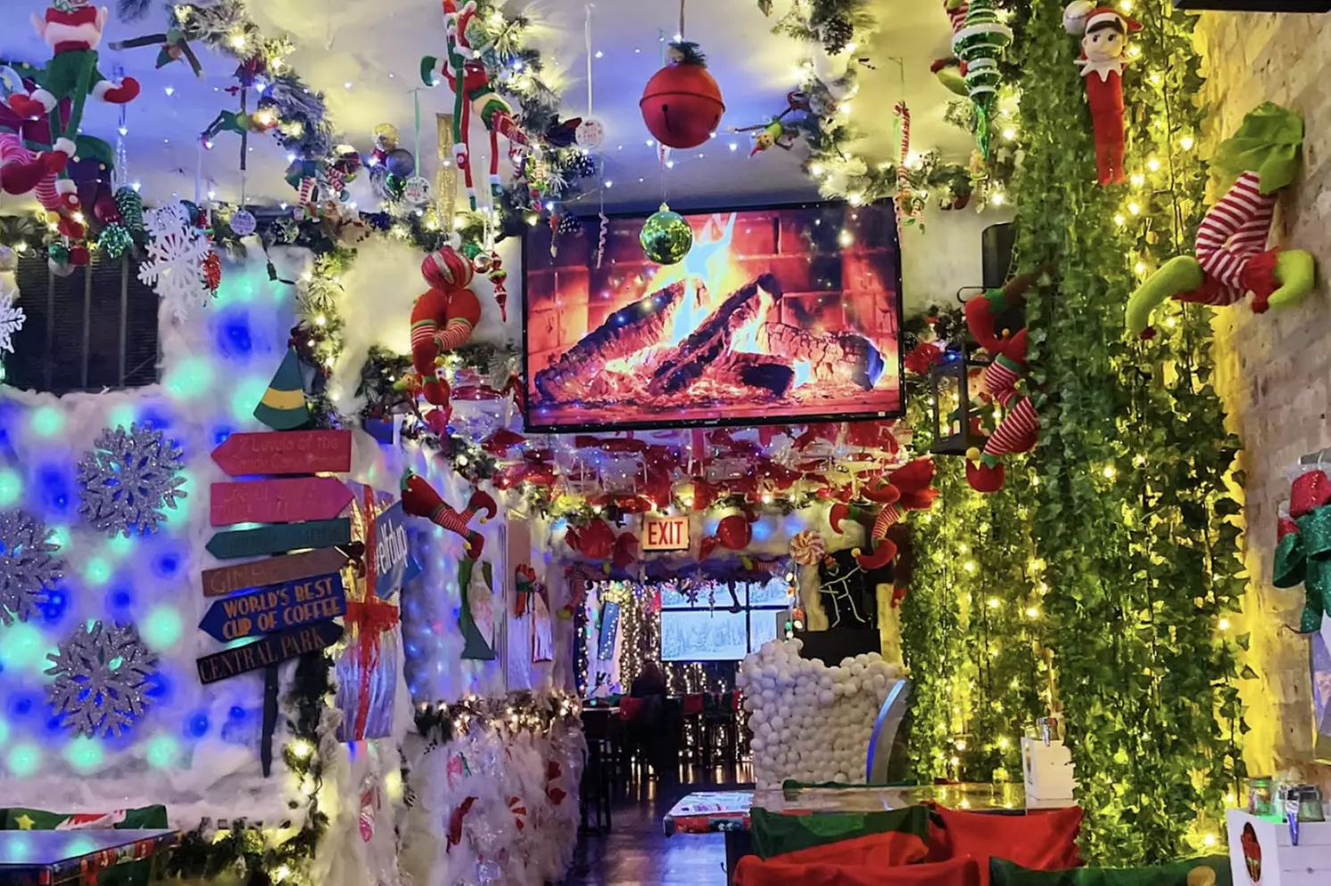 Holiday Pop-Up Bar Crawl to Christkindlmarket - Wrigleyville or River North