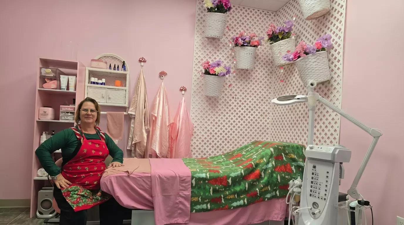 75, 85, or 95-Min Gentleman’s, Back, or First-Time Guest Spa Rituals at The Pamper Cottage(Up To 53% Off)