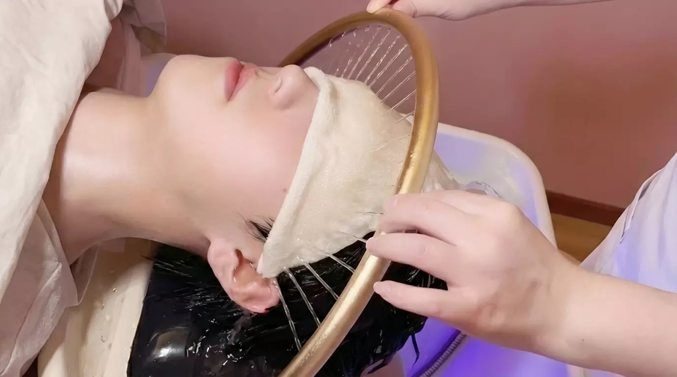 60, 90, or 120-Minutes Facials or Hydrafacial w/w/o Headspa Treatment