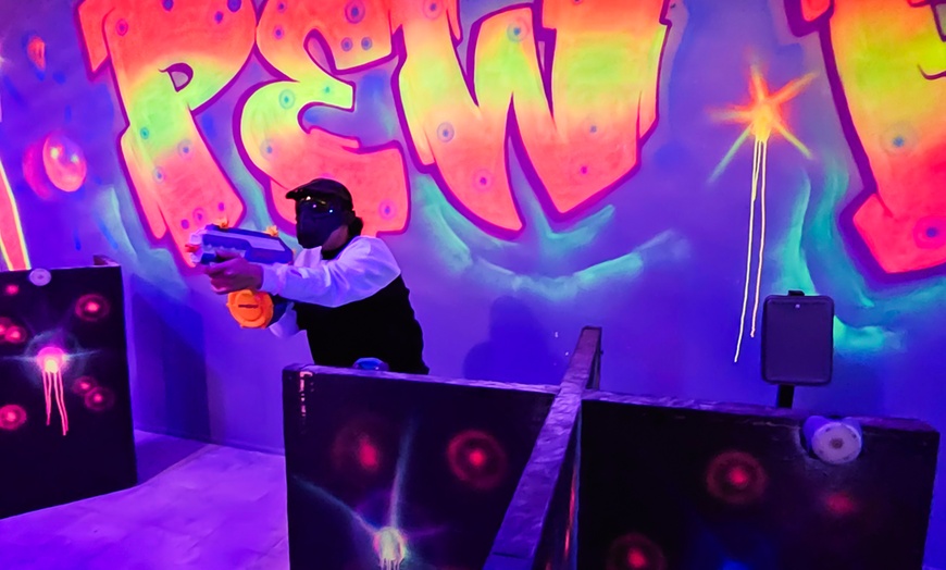 Image 9: Join the Thrilling 1v1 Player vs player battle - for 2 or 4 people