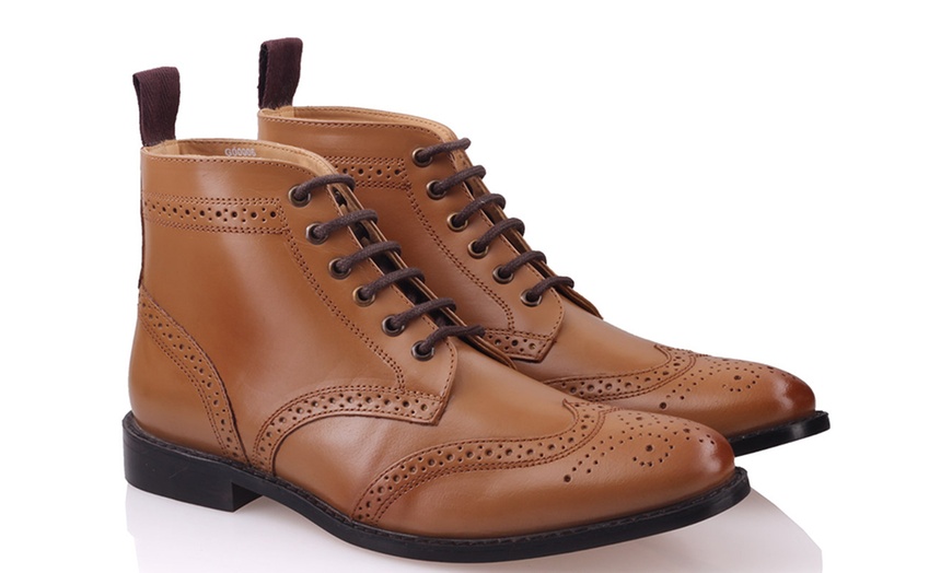 Image 21: Men's Brogue Boots