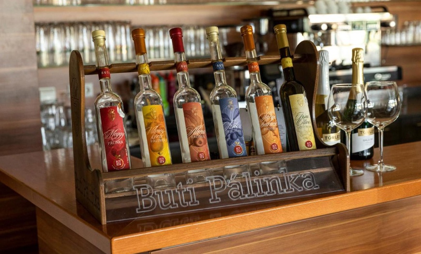 Image 18: Ungarn: 2-7 Nächte für Zwei mit Halbpension & Vulkan Therme