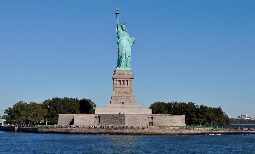 Image 2: 4-Hour Guided Walking Tour for One or Two Adult or Kids 
