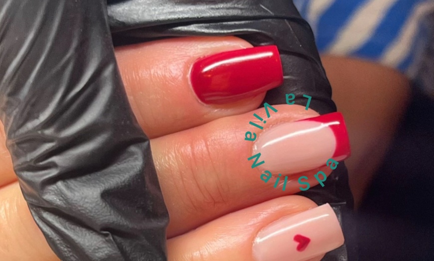 Image 16: Up to 26% Off on Mani-Pedi - Shellac / No-Chip / Gel at La vila nail Spa