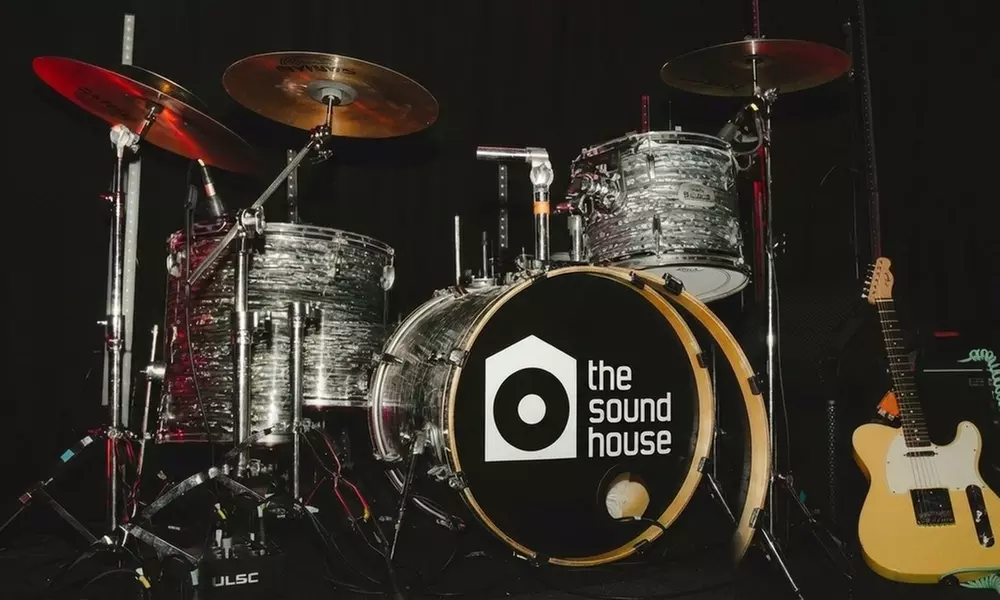 Electrifying Live Music Tribute Concerts & Drink Token for One