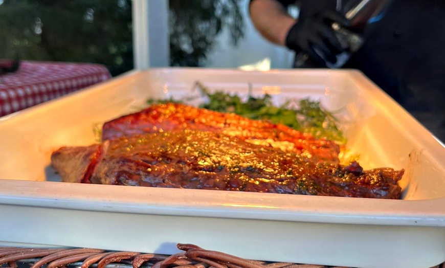 Image 2: 3 Std. Buffet inkl. Getränkeflat & DJ ROBSN Live für 1 bis 4 Personen