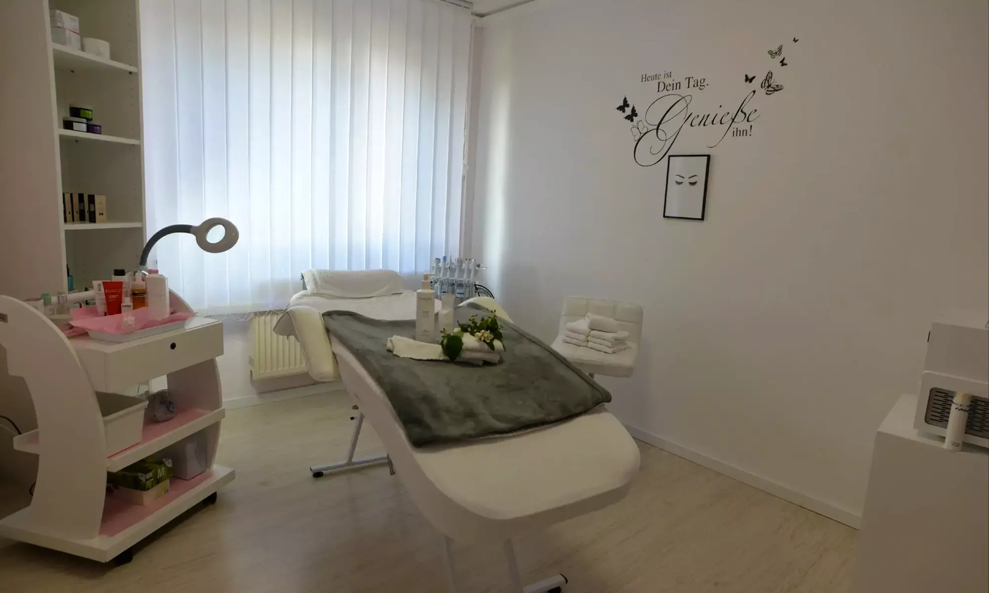 1 oder 2 Behandlungen: 60 Min. Diamant-Mikrodermabrasion für 1 Person