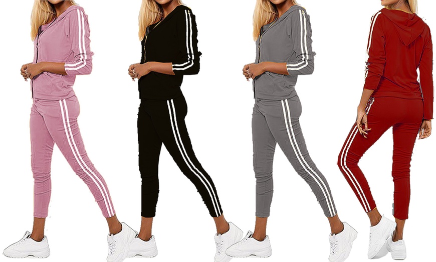 Image 1: Two-Piece Gym Suit with Stripes