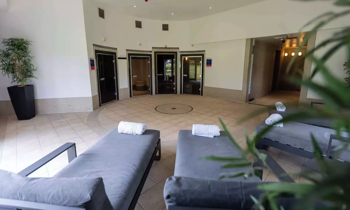 Shropshire: Classic Double Room with Breakfast