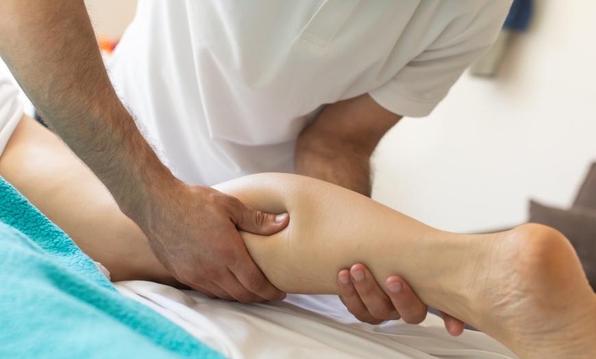 Image 4: 60 or 90 Minute Deep Tissue Massages + Hot towels