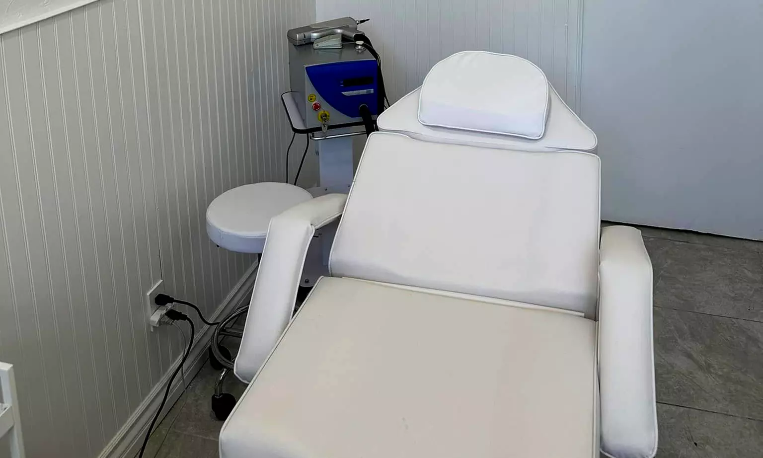 Transform Your Look with Microblading & Ombré Eyebrows Session!