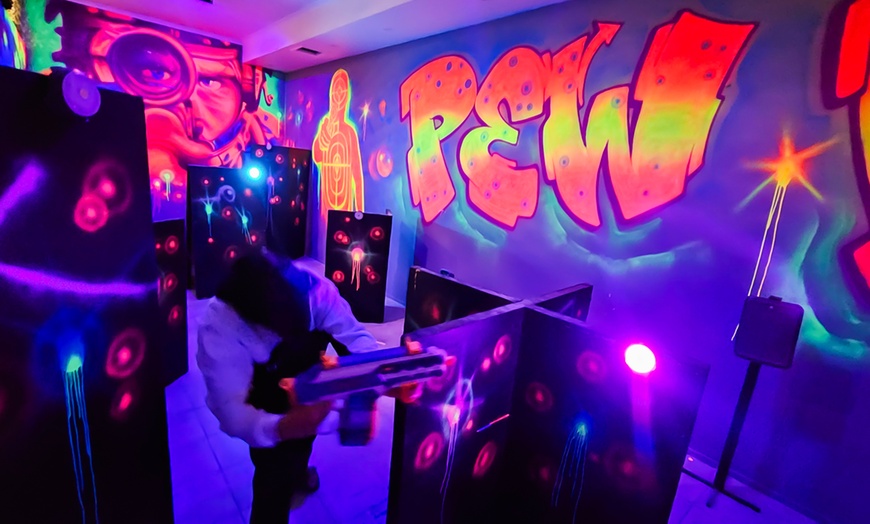 Image 13: Join the Thrilling 1v1 Player vs player battle - for 2 or 4 people