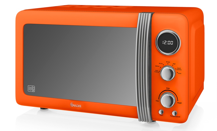 Image 8: Swan 800W Retro Digital Microwave