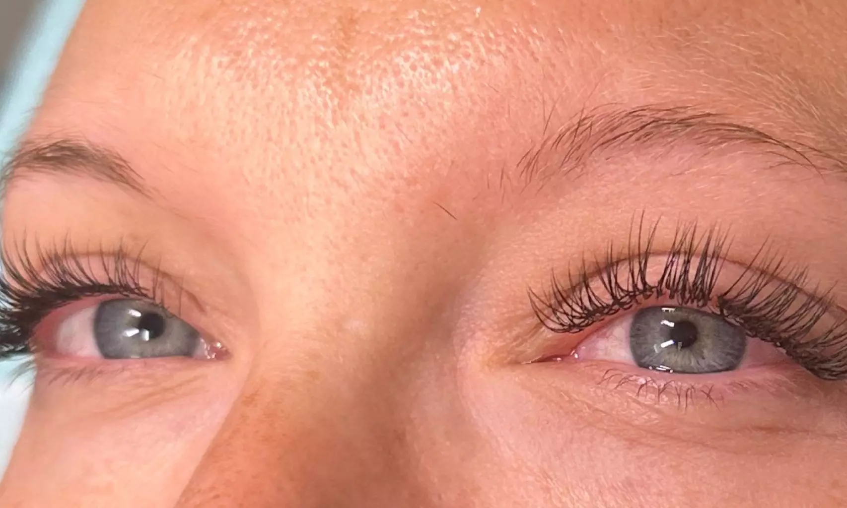 Enhance Beauty: Full Set of Classic, Hybrid or Volume Lash Extensions