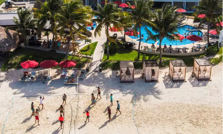 ✈ 4-Night All-Inclusive Mexico Stay with Airfare from Travel by Jen