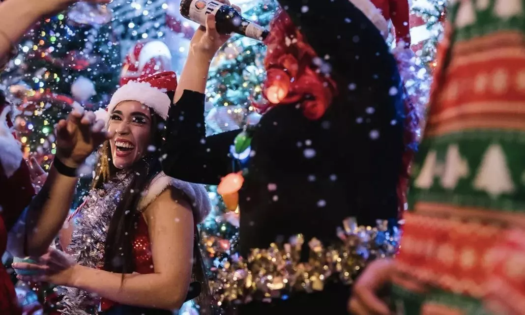 Ultimate Christmas Bar Experience – Houston