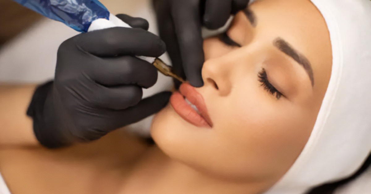 Tratamiento de micropigmentación y microblading en Madrid