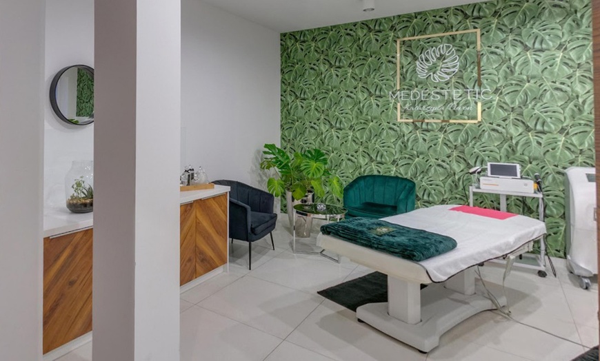 Image 4: Odkryj zabieg bankietowy dla cery dojrzałej z terapią światłem LED