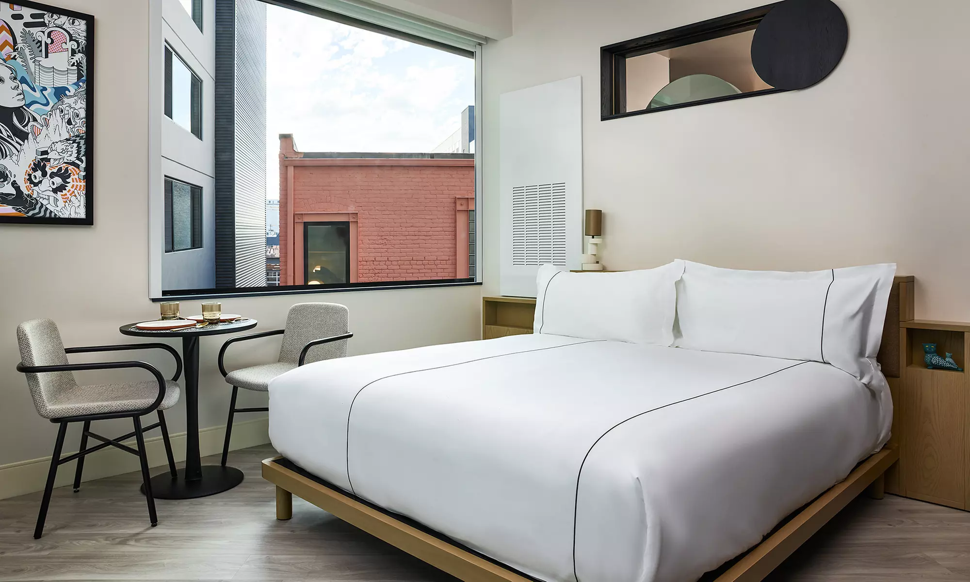 The 4-Star Catbird Hotel: Family-Friendly & Affordable - Book Now!