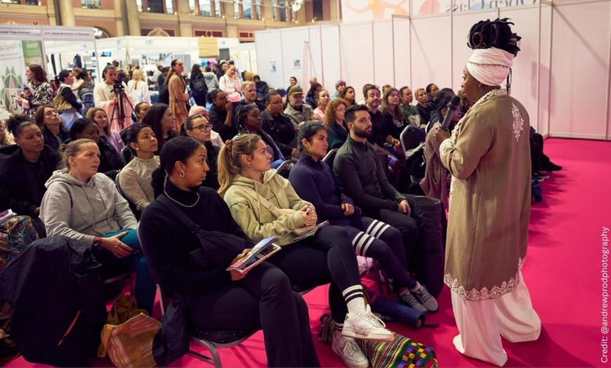 Image 7: Ticket to OM Yoga Show 2025: Discover a Transformative Journey