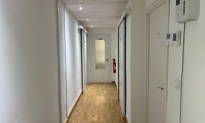 Image 13: 5 o 10 sesiones de mesoterapia médica inyectada en una zona a elegir 