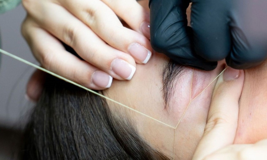 Image 3: Visagismo de cejas con opción a laminado y lifting y tinte de pestañas
