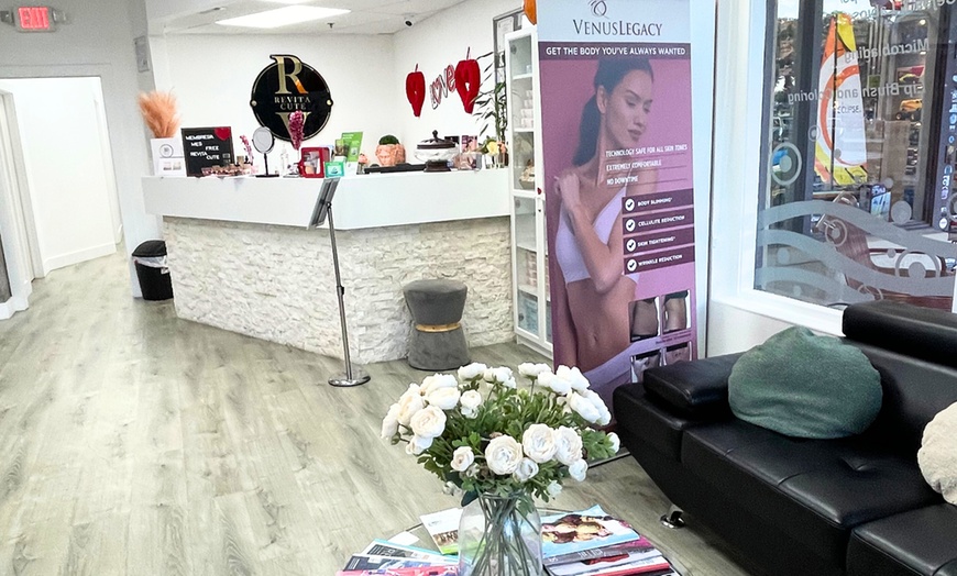 Image 5: One or Three 30-Minute Venus Spa Sessions on Large Area