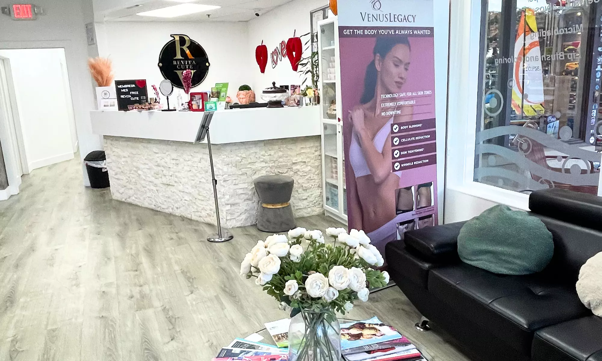 One or Three 30-Minute Venus Spa Sessions on Large Area