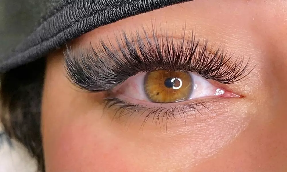 Natural to Mega Volume Lash Full Sets