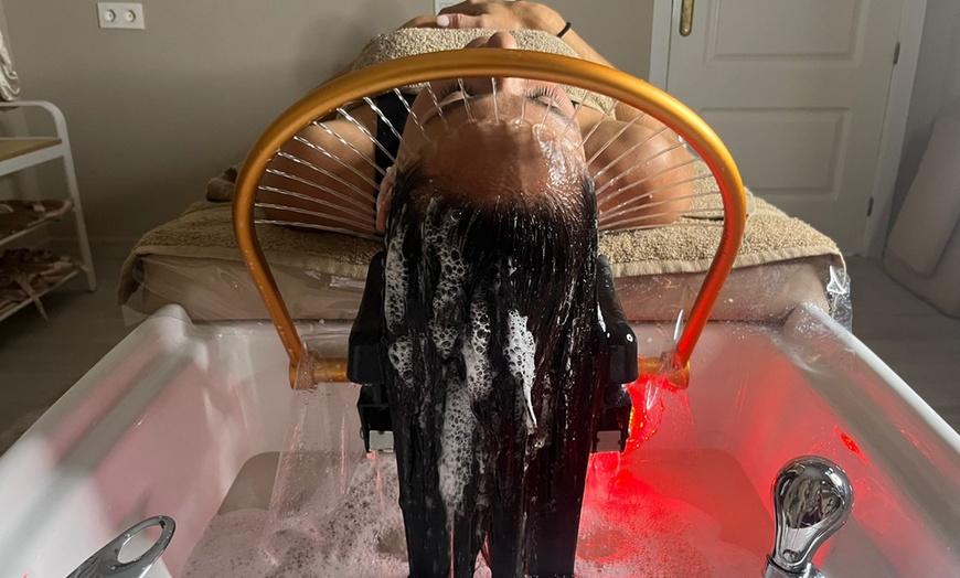 Image 5: 45, 60 o 90 minutos de tratamiento head spa con bebida de cortesía