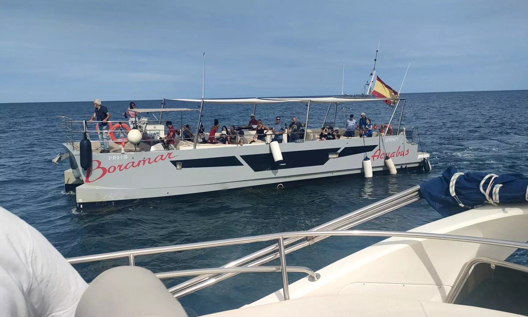 Excursión en catamarán por las playas de Gandía con comida y baño