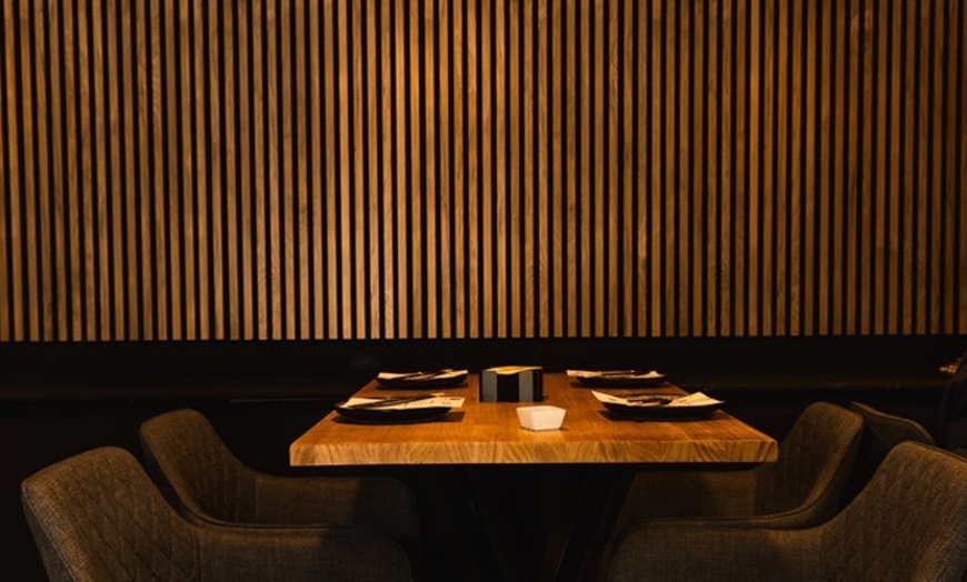 Image 6: Menú de sushi para 2 o 4 personas