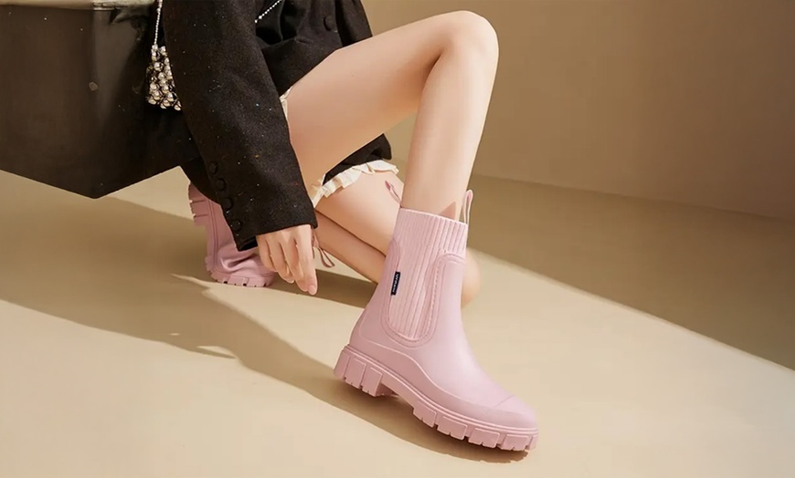 Image 11: Women's Chelsea Rain Boots