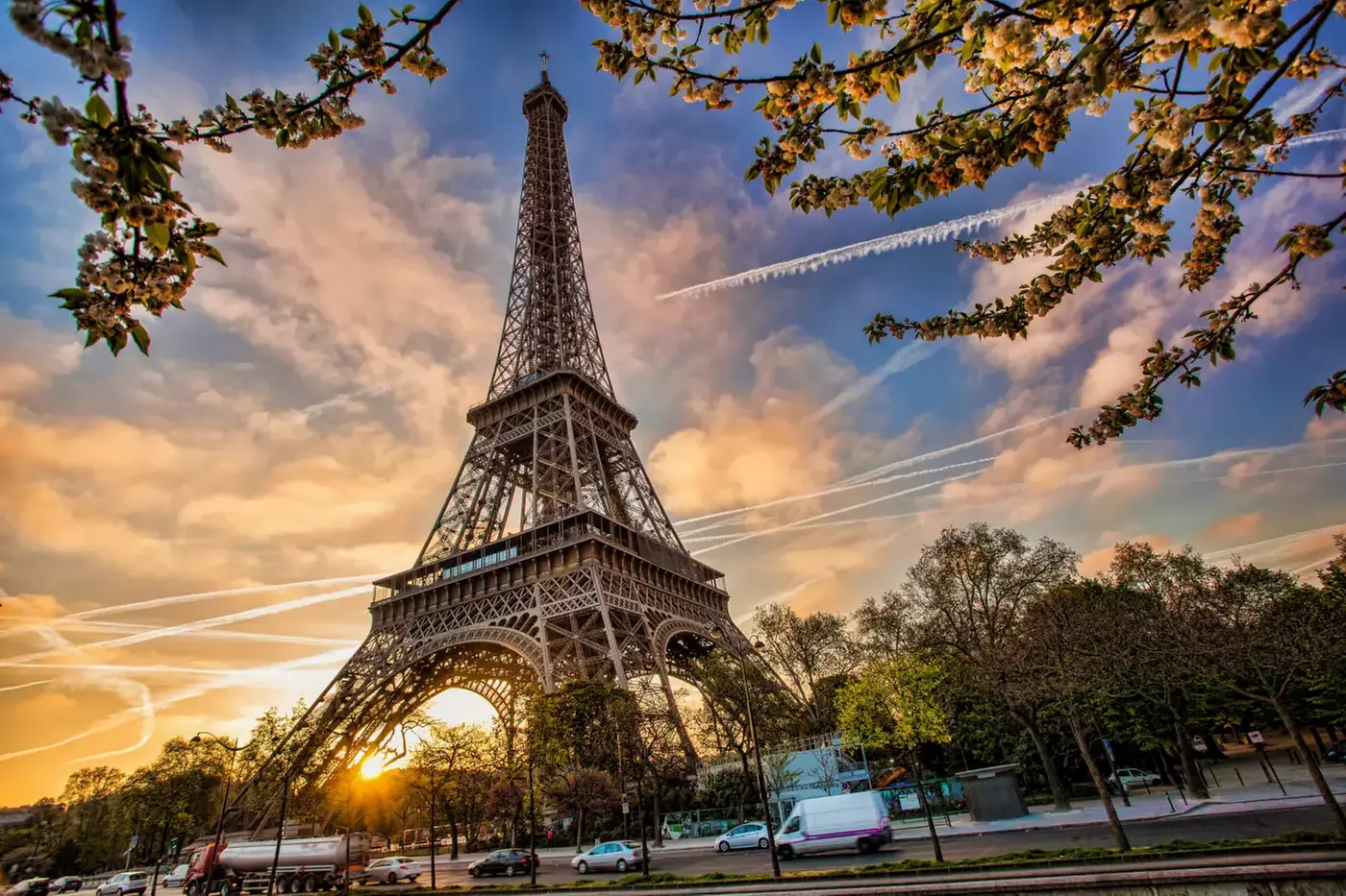 ✈ 8-Day Dublin & London Vacation with Air from Great Value Vacations