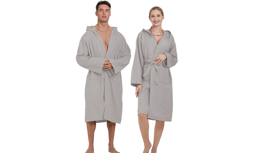 Image 8: Peignoir à capuche unisexe