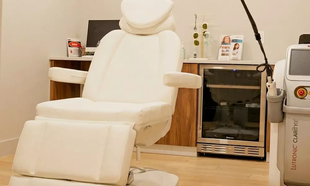 20 or 40 Units of Botox for Fine Lines, Frown Lines & Crow's Feet