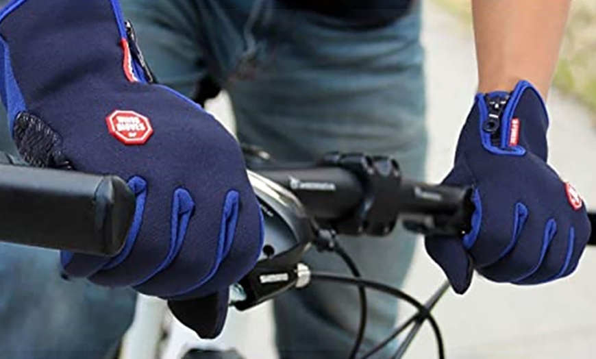 Image 2: Winter Touchscreen Thermal Gloves