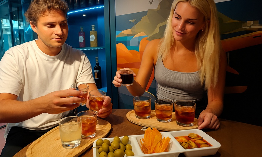 Image 1: Cata de vermut con aperitivo y juego sorpresa para 1 o 2 personas