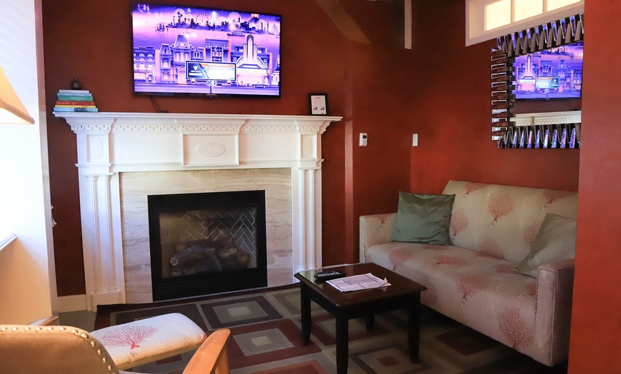 Image 6: Charming Stay at Hartstone Inn in Camden, ME
