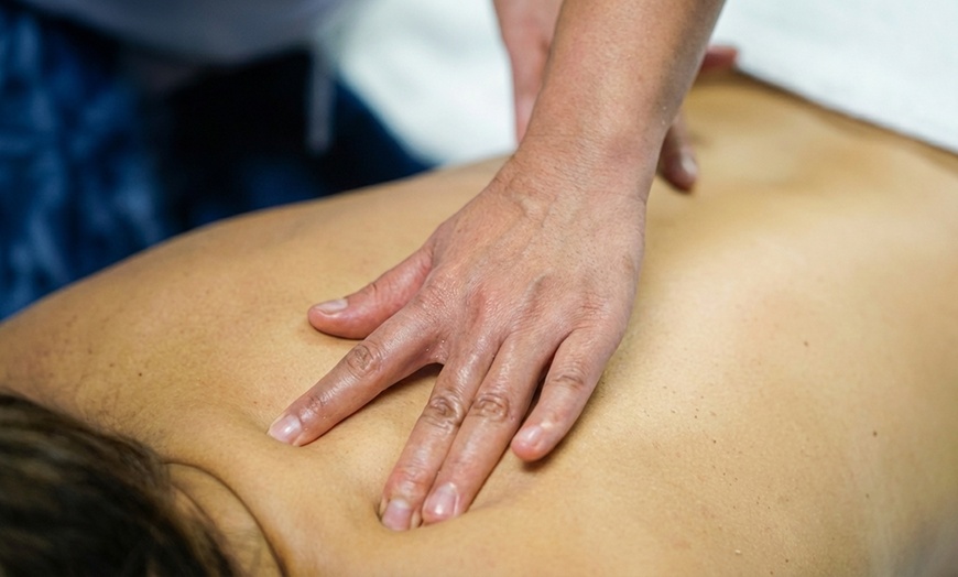 Image 2: Personalized 60-Minute Massages with Dara at Pimthai Massage