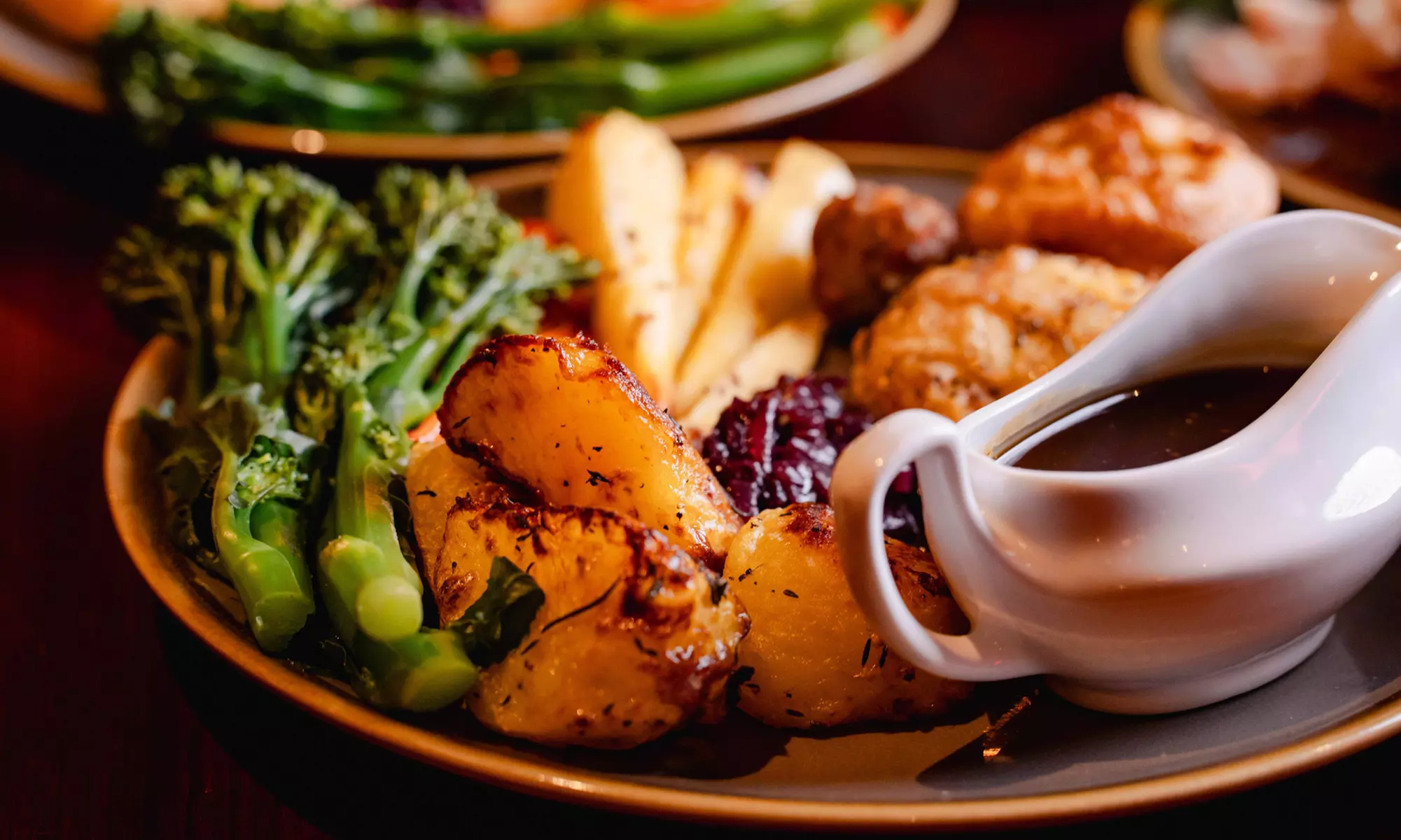 Bonnie Rogues Kingston: Uniquely Bold Sunday Roasts & Live Atmosphere