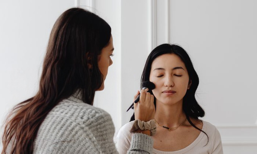 Image 1: Fundamentals of Makeup / Facial Perfection Blueprint: Masterclass