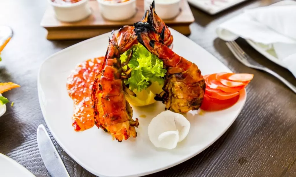 £15 for £30 worth of spend towards Food & Drinks at Everest Abercorn (50% off)