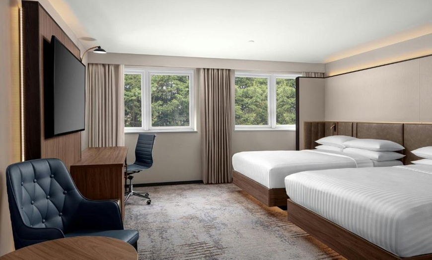 Image 9: Essex: 4* Stay for 2 or 4 with Breakfast and optional Zoo tickets 