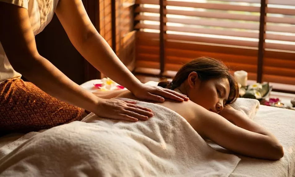 Orientalne masaże dla 1 lub 2 osób: balijski, Lomi Lomi i więcej