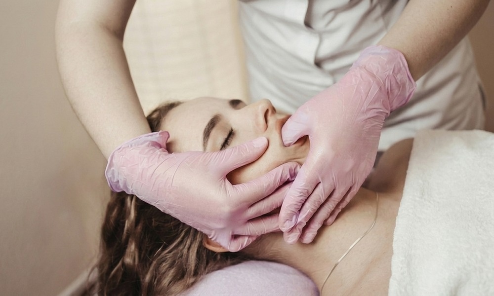 Glow Awaits: 60 or 90-Minute Buccal Face Massage Session