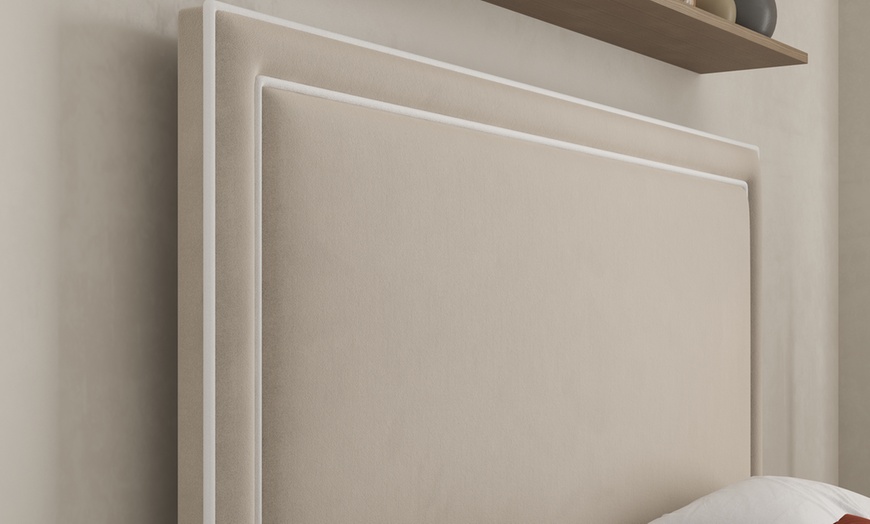 Image 2: DS Living Verona Pipping Upholstered Bed 