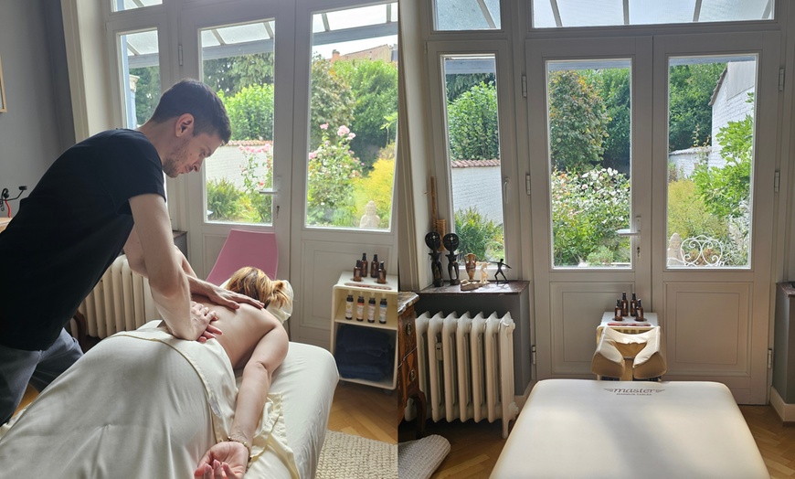 Image 1: Ontspannende, deep tissue of full body massage vlakbij Brussel